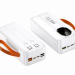 SiGN Kraftfull Powerbank med Inbyggd Kablar, 30000mAh - Vit
